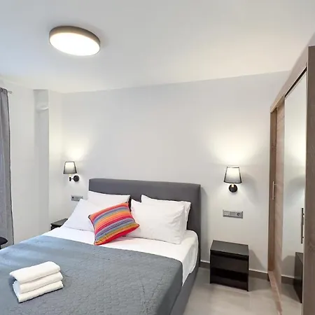 Holiday home Serenity Batsi
